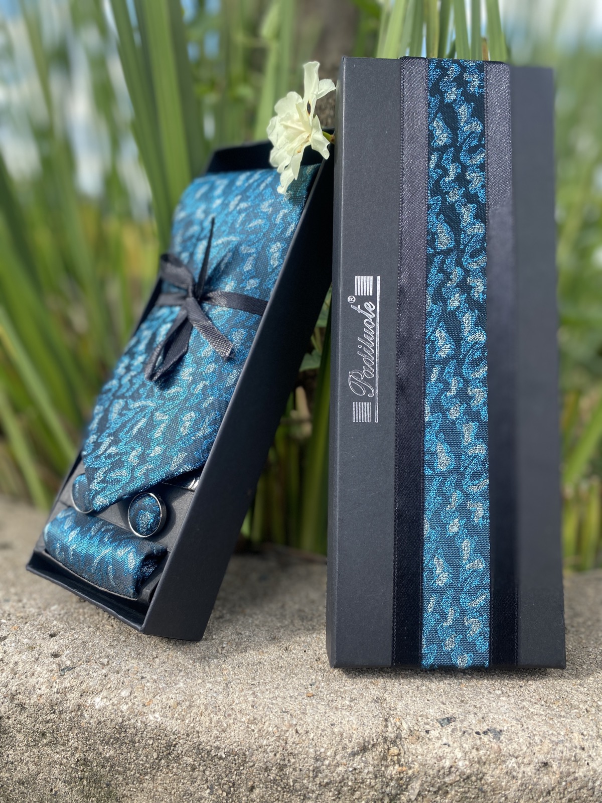 Nightfall Leaf Set